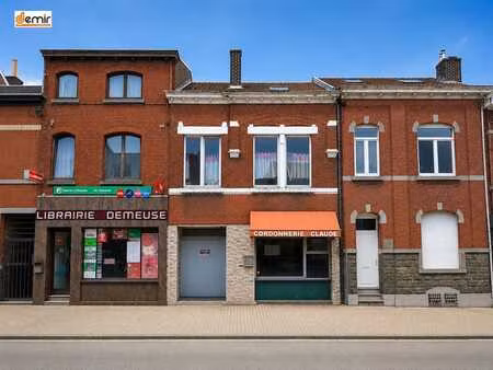 maison de commerce & entrepôt
