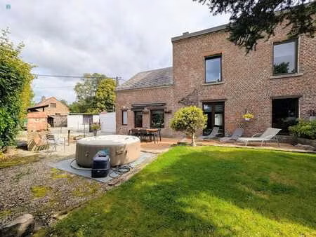 maison 4 chambres avec jardin clôturé et garage