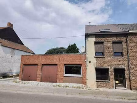 maison 3 façades avec jardin et 2 garages