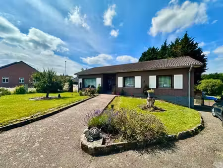 grand bungalow 3ch  garage et jardin à moderniser