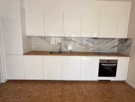 appartement 3 ch. lumineux  cuisine moderne  charleroi