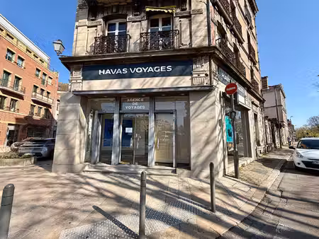 local commercial à louer