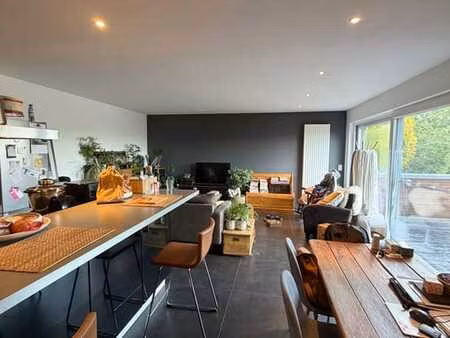 agréable duplex à banneux