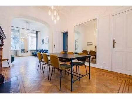 belle maison de maître proche instit. ue