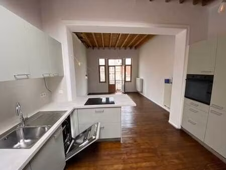 appartement lumineux au coeur de saint-gilles