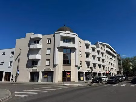 local commercial à vendre