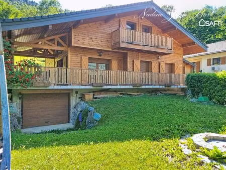 rare: chalet récent avec sauna et +60 m² d'annexes
