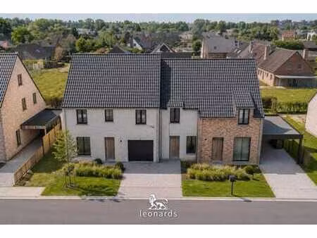 maisons modernes à proximité du centre de waregem