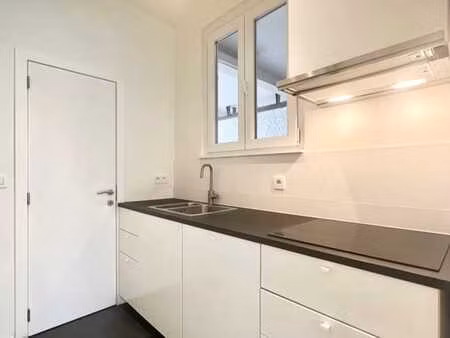 square des latins - studio de +/- 17 4 m²