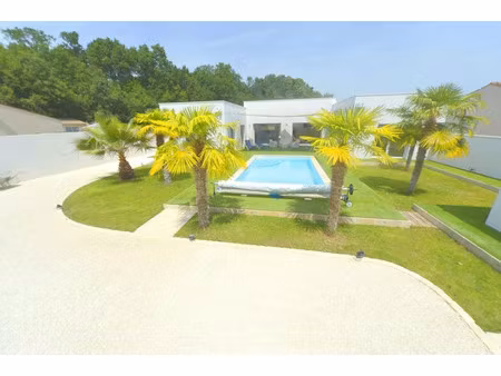 vente maison 5 pièces 144.4 m² à saint-sulpice-de-royan (17200)  670 000 €