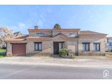 zeer ruime en charmante gezinswoning te aspelare