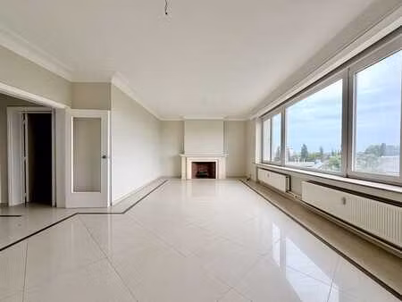 jan van rijswijcklaan ∣ appartement entièrement rénové + p