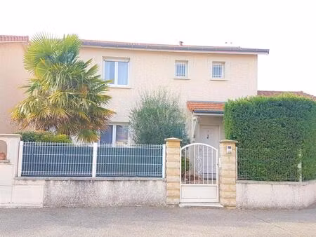 location maison 4 pièces 111 m² à genas (69740)