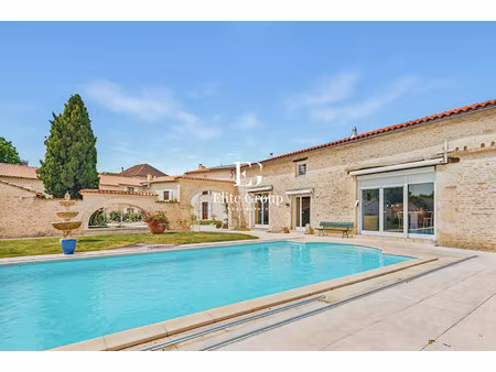 maison de luxe à vendre à angoulême