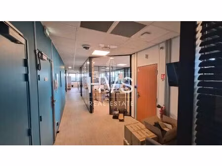 achat local professionnel 390m²