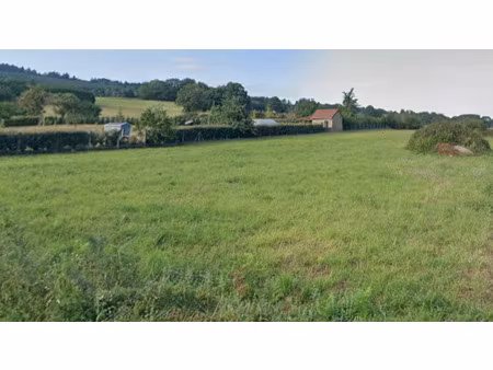 terrain à batîr de 3420 m2 - 23800 dun le palestel