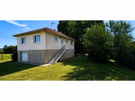 maison de 3 pièces de 70 m² à saulnay