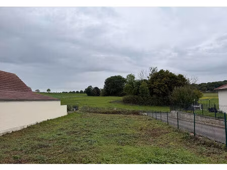 terrain constructible de 425m2 à 5 minutes de besançon