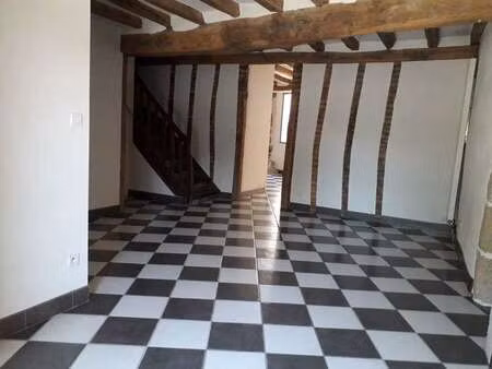 location maison à bressuire (79300) : à louer / bressuire