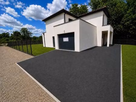 terrain avec maison neuve à vendre