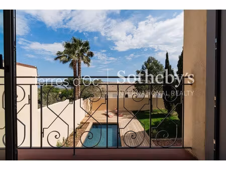 maison de luxe à vendre dans le quartier ecarts