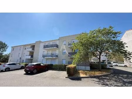 vente appartement 3 pièces à la roche-sur-yon le bourg sous la roche (85000) : à vendre 3 