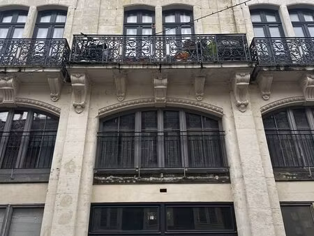 loft 250 m2 avec atelier - plein coeur de nevers
