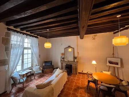 maison pleine de charme en triplex - quartier historique  proche palais ducal