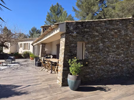 cuers  vue dominante pour cette superbe maison de 180m2
