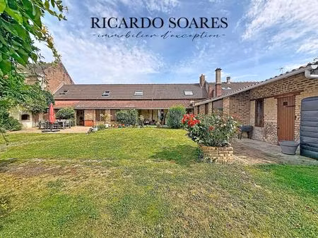 60710 chevrieres - longère de caractère 175 m2 / 4 chambres / grand séjour / plusieurs dep