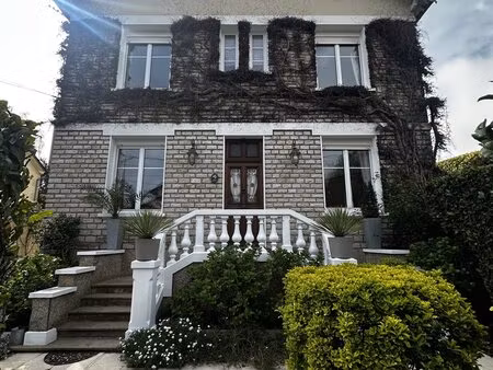 très belle maison de caractère à nevers  quartier colbert / victor hugo