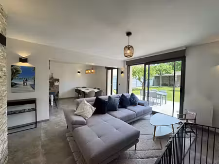 maison rénovée avec jardin et sous-sol - champillon