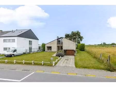 charmante open bebouwing met 4 slaapkamers en prachtig uitzi