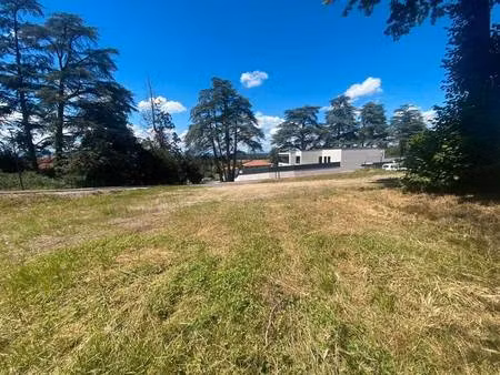 terrain constructible viabilisé à vendre