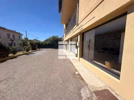 local commercial à vendre