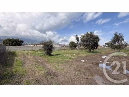 terrain constructible à vendre