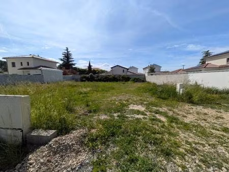 terrain constructible viabilisé à vendre