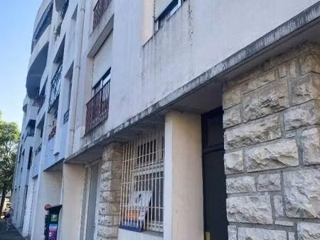local commercial à louer