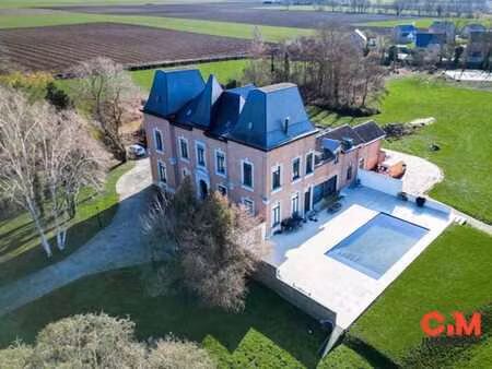 manoir avec possibilité de profession libérale à donceel