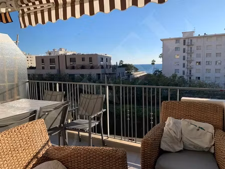 location meublée appartement 4 pièces 78 m² à juan les pins (06160)  1 830 €