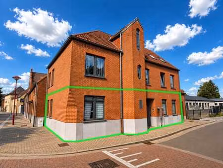 bel appartement au rez-de-chaussée avec 2 chambres