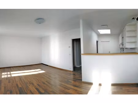 location appartement  m² t-3 à melun  1 022 €