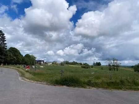 terrain sur sainlez (hollange)
