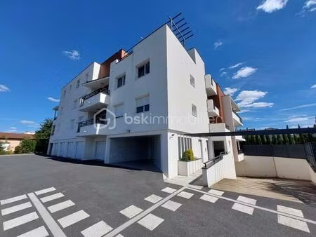 clermont-ferrand – t3 récent avec terrasse et garage en sous-sol