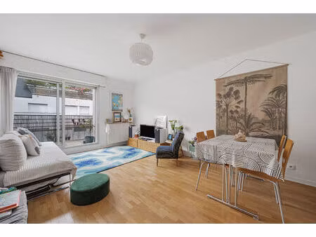 appartement paris 2 pièces 44 m2 - terrasse