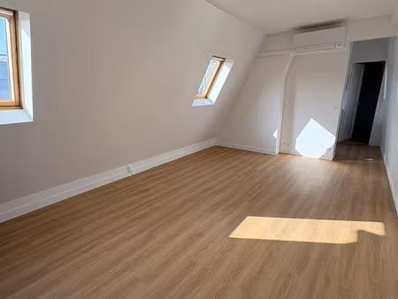 studio loué vide rue gustave doré paris 17eme
