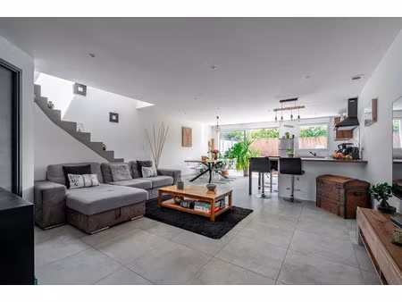 vente appartement 4 pièces 133 m² à brindas (69126)  440 000 €