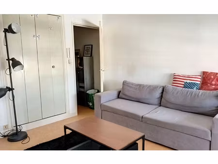 location appartement  m² t-1 à la riche  425 €