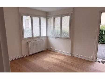 location appartement  m² t-2 à marly-le-roi  950 €