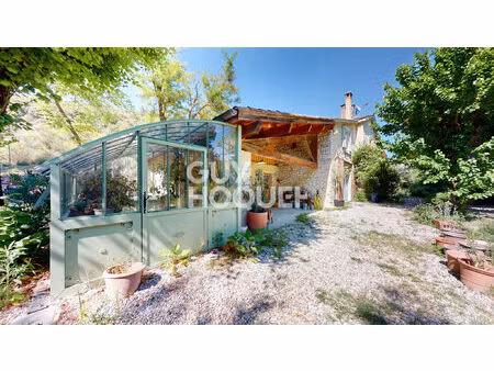 propriété en pierres de 227 m² - 21 ha - divajeu 26400